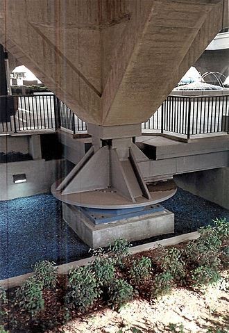 Earthquake-resistant structures